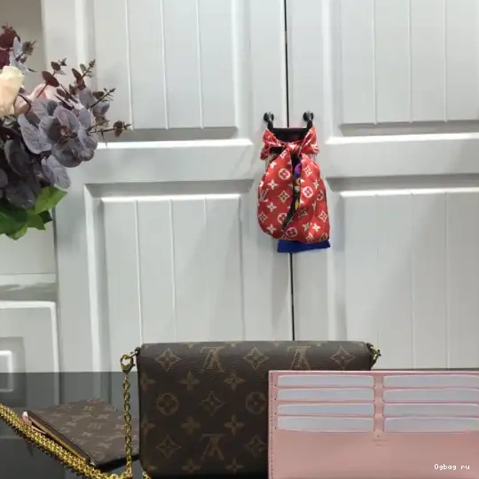 VUITTON FÉLICIE LOUIS POCHETTE 0324